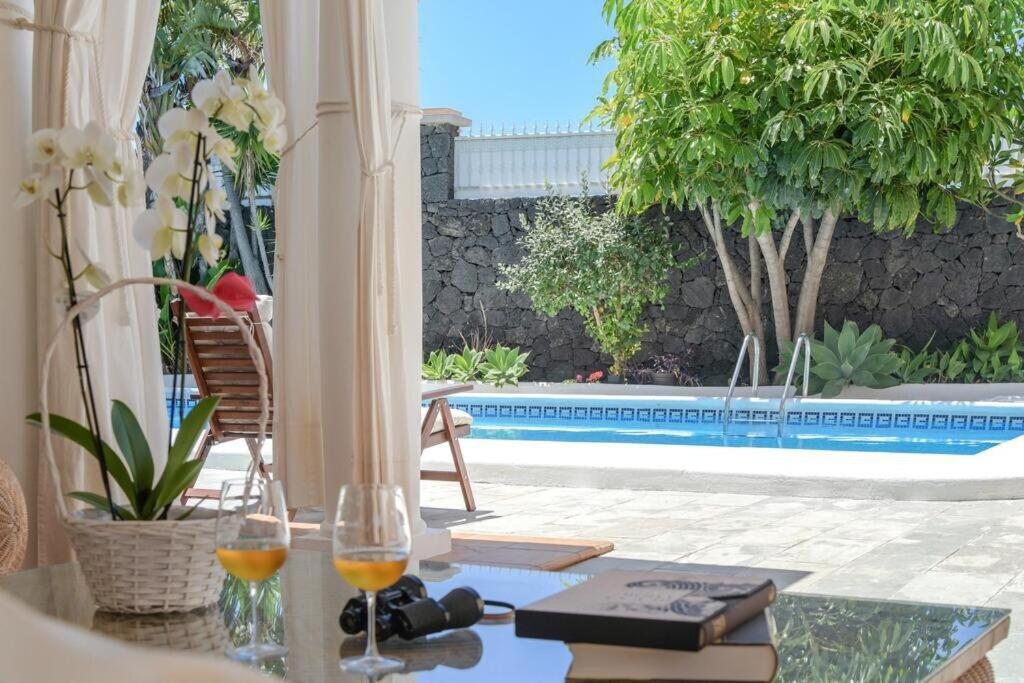 Villa La Concha Beachfront Heated Pool Playa Honda  Exterior photo